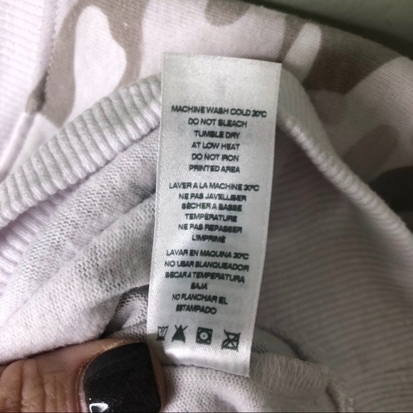 Sundry Evereve Camo Short Sleeve Sweatshirt Size 2 Raglan Sleeve Tan White - Picture 9 of 10